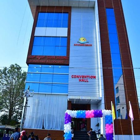 Sunshine International Boarding & Lodging Belur  Экстерьер фото