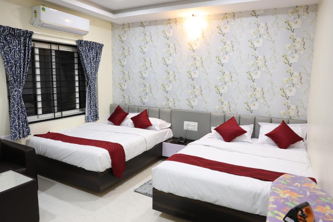 Sunshine International Boarding & Lodging Belur  Экстерьер фото