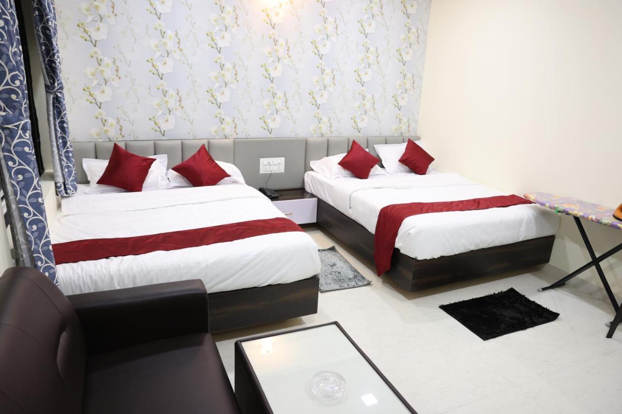 Sunshine International Boarding & Lodging Belur  Экстерьер фото
